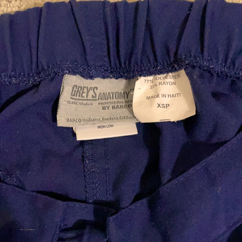 Pre loved Barco Greys Anatomy XSP scrub pants.